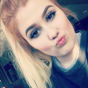 Meet your Posher, Kayla